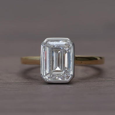 New 3.05ct E VS1 Emerald Cut IGI Lab Diamond Bezel Set Gold Solitaire Ring