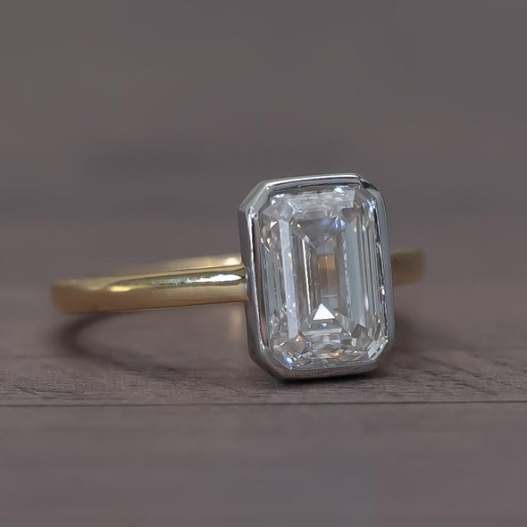 New 3.05ct E VS1 Emerald Cut IGI Lab Diamond Bezel Set Gold Solitaire Ring