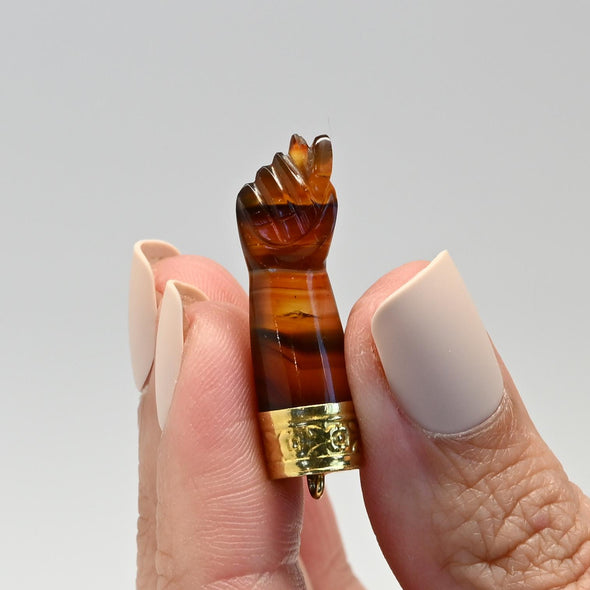 Vintage Agate Figa 18K Yellow Gold Charm Pendant