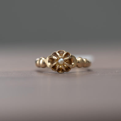 Antique Victorian Yellow Gold Belcher Pearl Ring