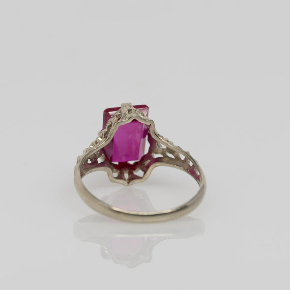 Vintage Art Deco Synthetic Ruby Filigree Ring in White Gold