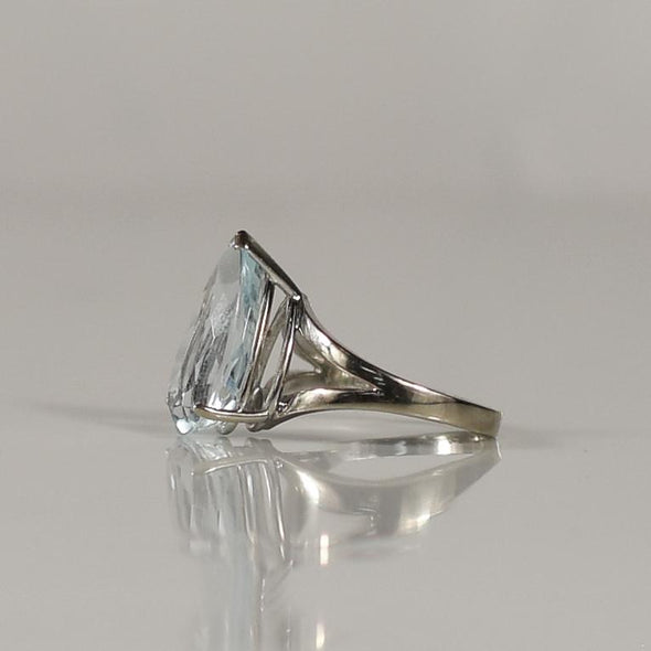 5.09ct Aqua Pear-Shaped Split Shank Ring