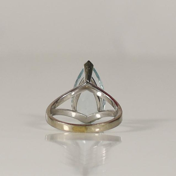 5.09ct Aqua Pear-Shaped Split Shank Ring