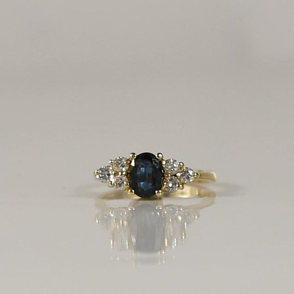 Oval Blue Sapphire Ring With Diamonds