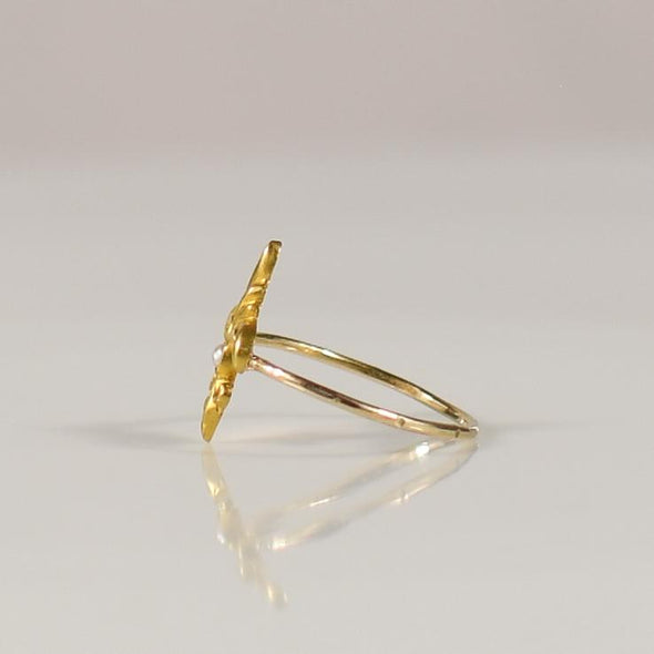 Vintage Fleur-de-lis Pearl 14K Yellow Gold Ring