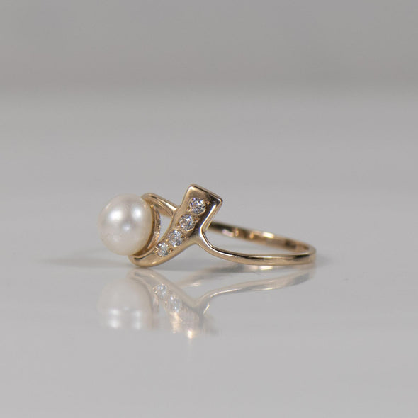 Pearl Ribbon With Diamond 14K Rose Gold Ring