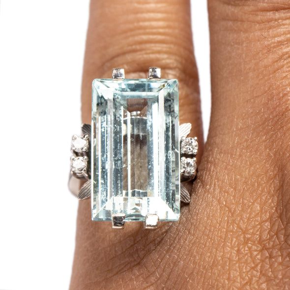 Vintage 18K White Gold 11.2 Ct Step Cut Aquamarine Cocktail Ring on the hand from the top 