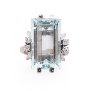 Vintage 18K White Gold 11.2 Ct Step Cut Aquamarine Cocktail Ring