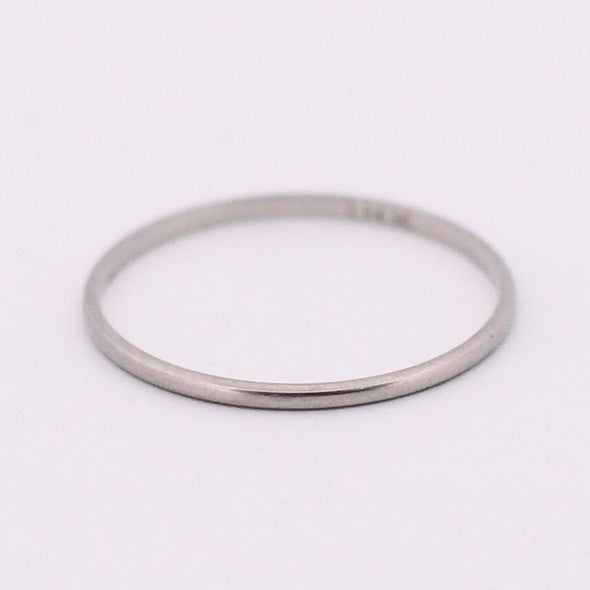 Minimalist Vintage Unisex Stackable Wedding Band